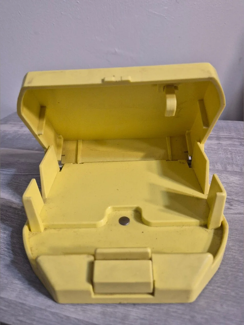 MY FAVORITE RECIPES 1960s RECIPE BOX, SLIDING TAB PALE YELLOW